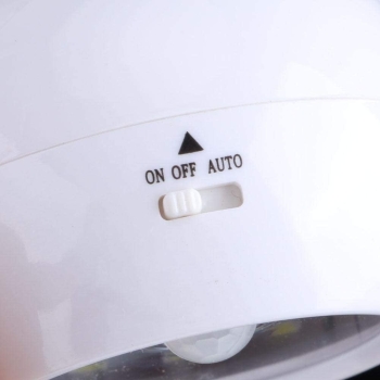 Lampka LED czujnikiem ruchu 360 ° obrotowa [22060000555]